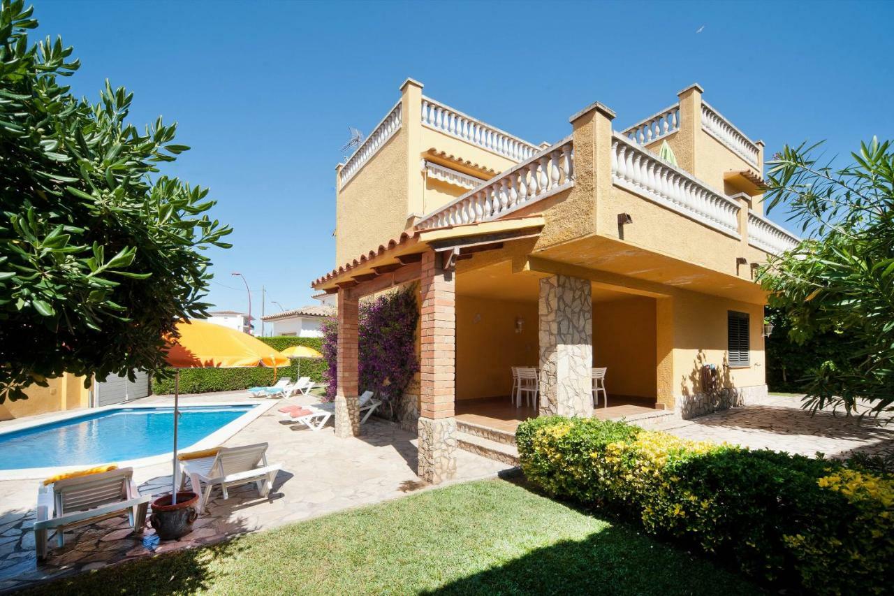 Vila La Marinada L' Escala Exteriér fotografie